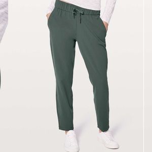 LULULEMON | On The Fly Pant *28"